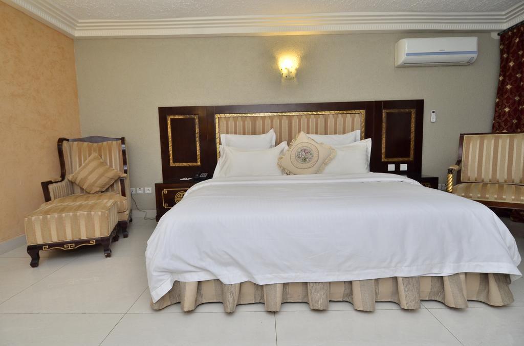 Nobila Airport Hotel Cotonou Exteriér fotografie