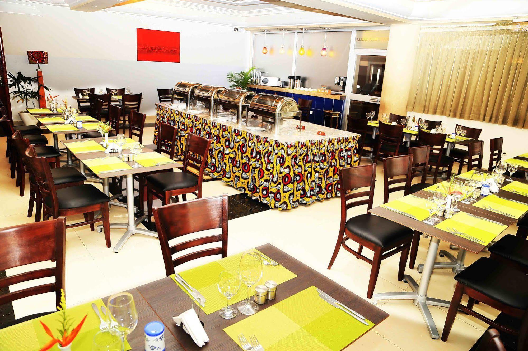 Nobila Airport Hotel Cotonou Exteriér fotografie