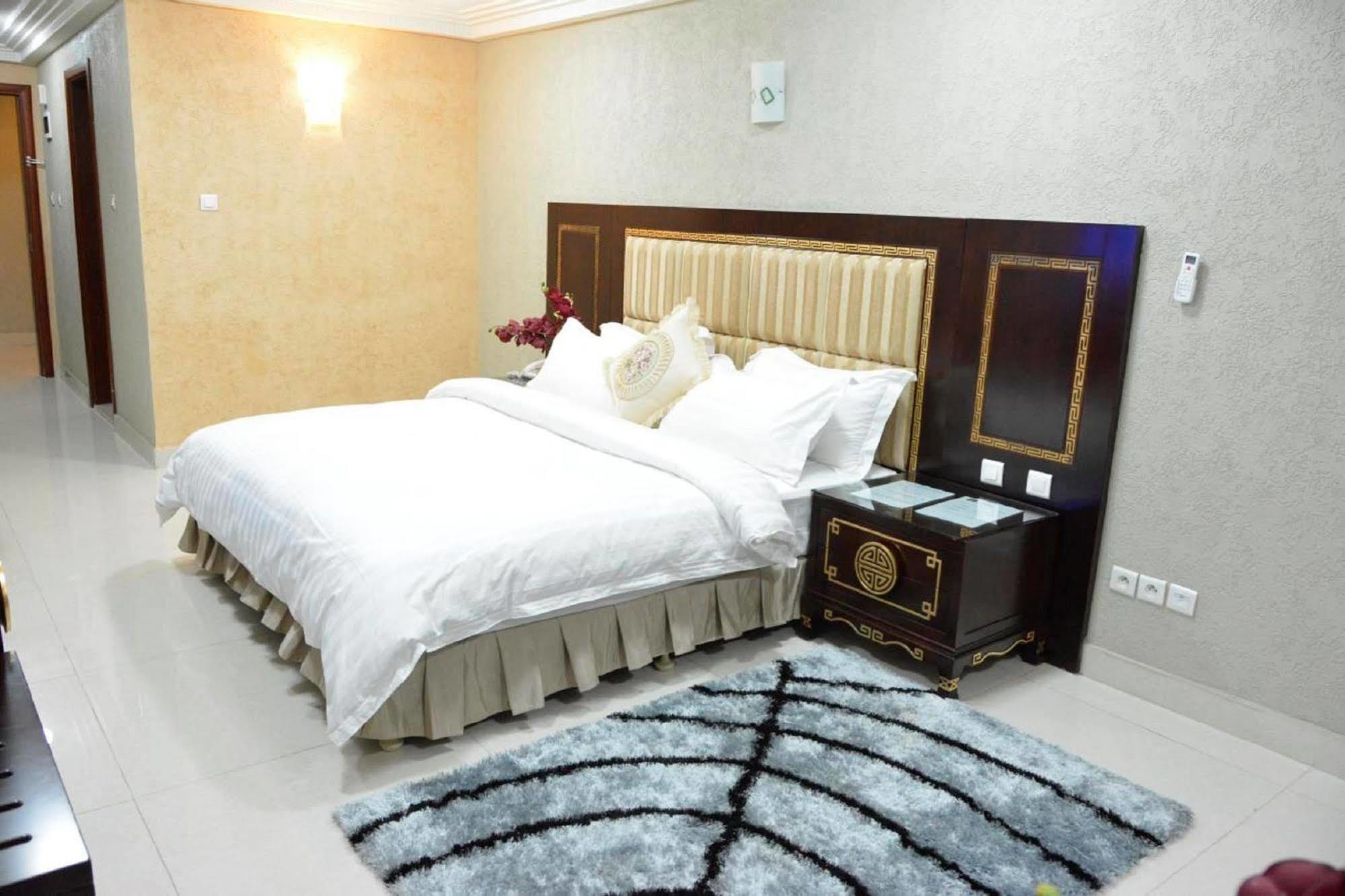 Nobila Airport Hotel Cotonou Exteriér fotografie